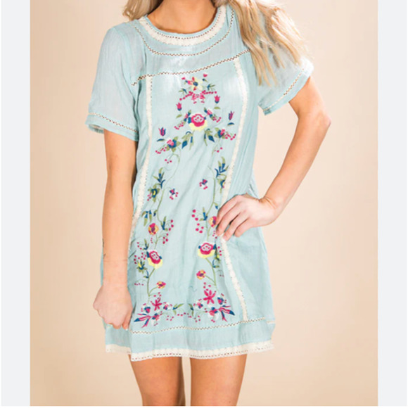 Umgee Dresses & Skirts - Umgee Meet Me in Paradise dress in Blue size Small